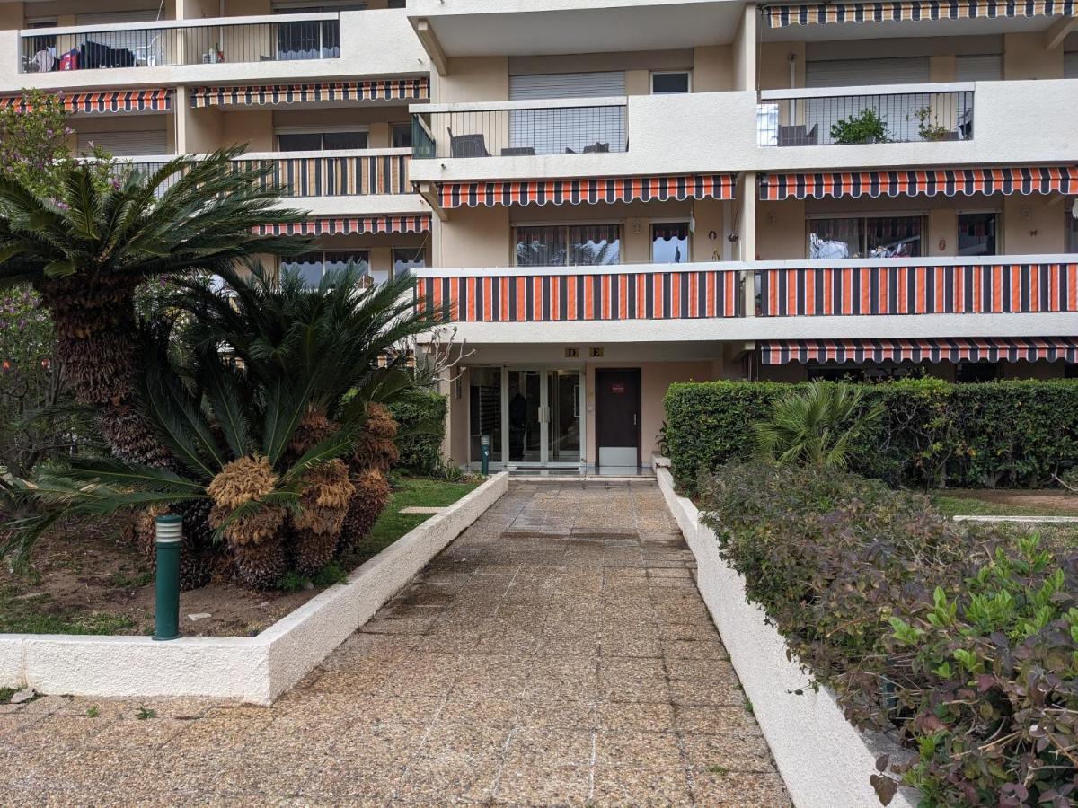 Eden Golfe Plages A Pieds Parking Prive Vallauris Zewnętrze zdjęcie